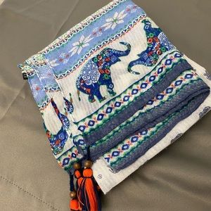 💥💥 Elephants shawl scarf table  collector runner NWOT